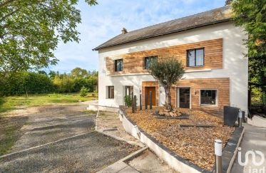 House 9 rooms of 156 m² in Loireauxence (44370)