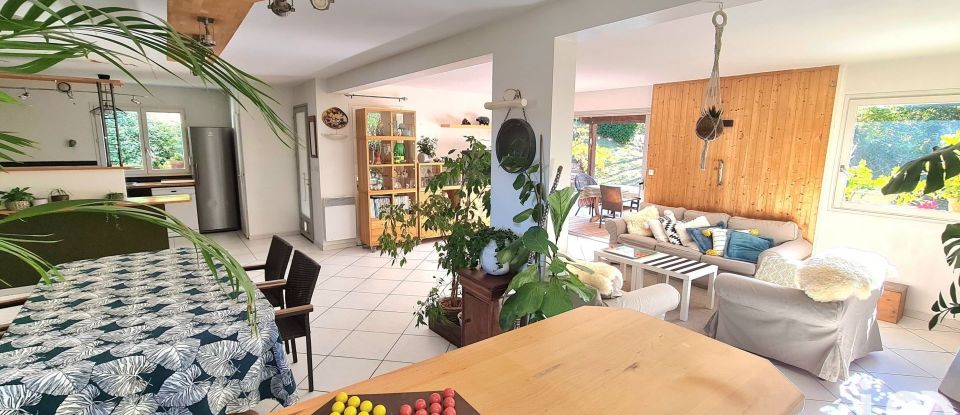 House 5 rooms of 177 m² in Vif (38450)