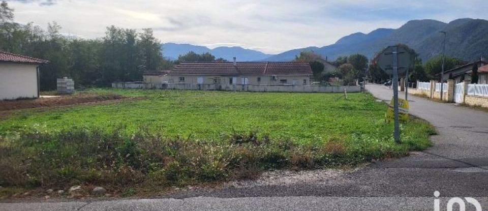 Land of 620 m² in Saint-Hilaire-du-Rosier (38840)