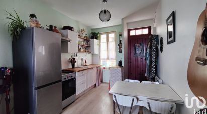 House 4 rooms of 68 m² in Niort (79000)