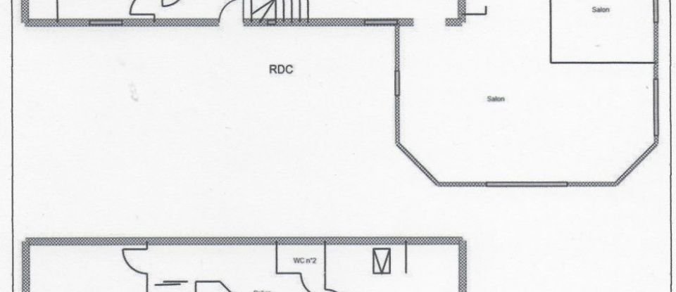 Maison 9 pièces de 175 m² à Queaux (86150)