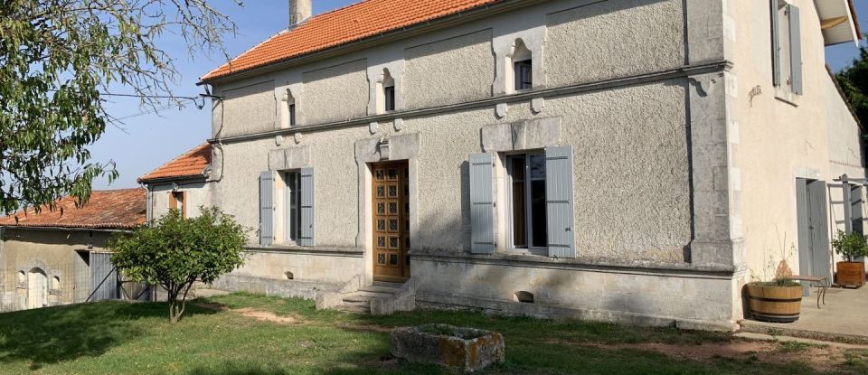 Maison 5 pièces de 146 m² à Barbezieux-Saint-Hilaire (16300)