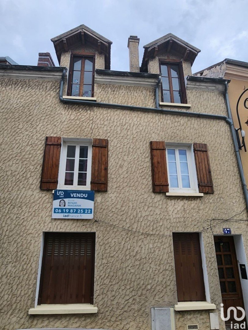 House 6 rooms of 145 m² in Triel-sur-Seine (78510)