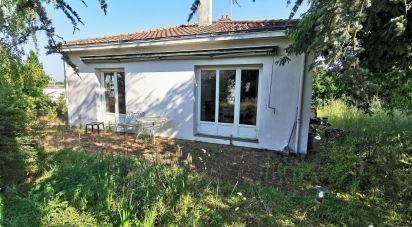 House 5 rooms of 99 m² in Montaigu (85600)