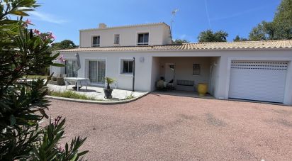 House 5 rooms of 183 m² in Saint-Jean-de-Monts (85160)