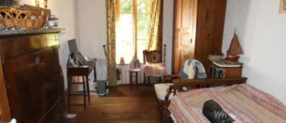 House 14 rooms of 417 m² in Saint-Ferréol-des-Côtes (63600)