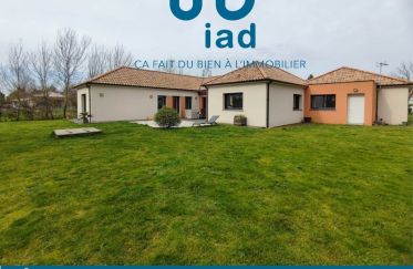 House 4 rooms of 157 m² in Cugand (85610)