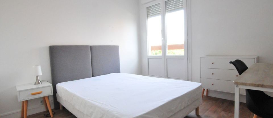 Apartment 5 rooms of 82 m² in Saint-Brieuc (22000)