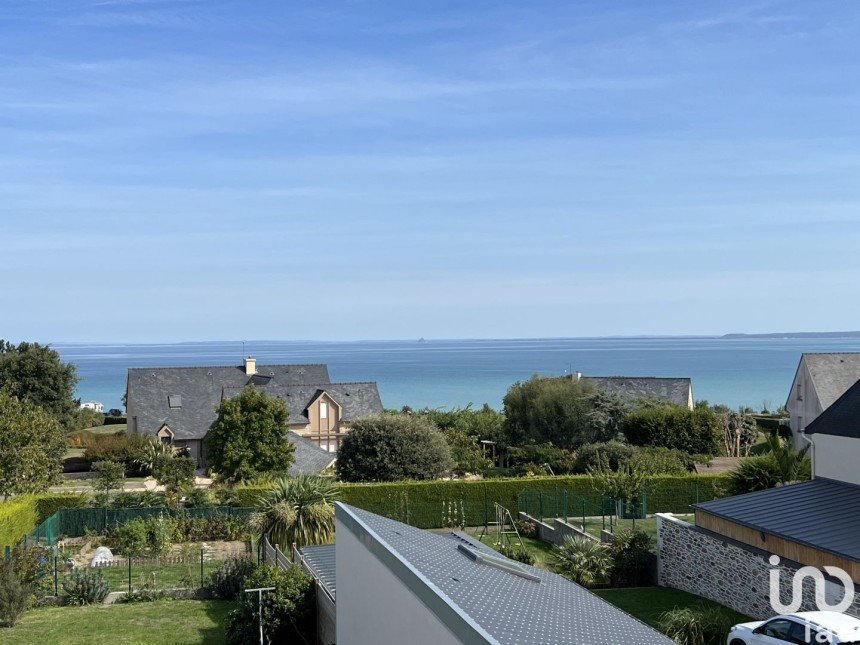 House 4 rooms of 107 m² in Cancale (35260)
