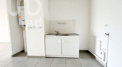 Appartement 4 pièces de 81 m² à Bordeaux (33800)