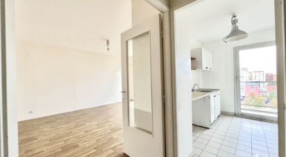 Appartement 3 pièces de 65 m² à Saint-Denis (93200)