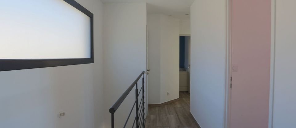 House 6 rooms of 155 m² in Rochefort-du-Gard (30650)