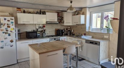 House 7 rooms of 129 m² in Saint-Clément (03250)