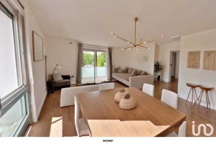 Apartment 3 rooms of 66 m² in Bruges (33520)