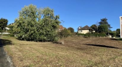 Land of 1,480 m² in Orthez (64300)