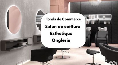 Business premises of 100 m² in Bagnols-en-Forêt (83600)