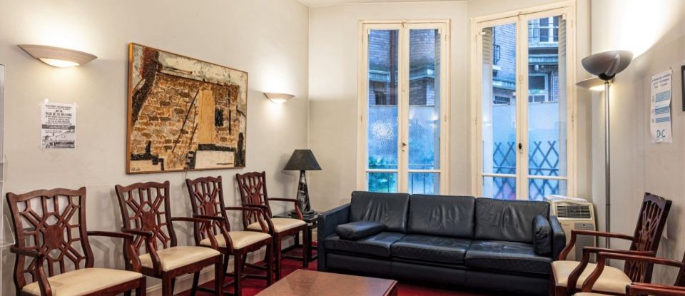 Appartement 5 pièces de 170 m² à Paris (75008)