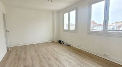 Apartment 3 rooms of 56 m² in Saint-Quentin (02100)