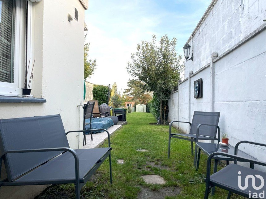 House 5 rooms of 100 m² in Roncq (59223)