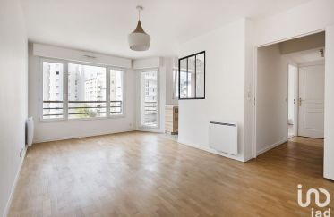 Appartement 2 pièces de 43 m² à Courbevoie (92400)