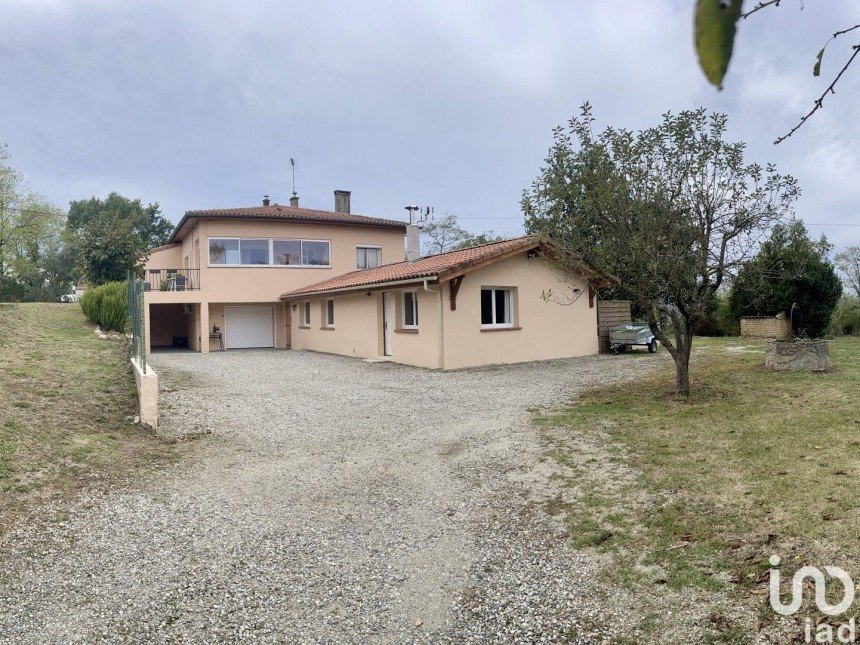 House 7 rooms of 158 m² in Montaut (09700)