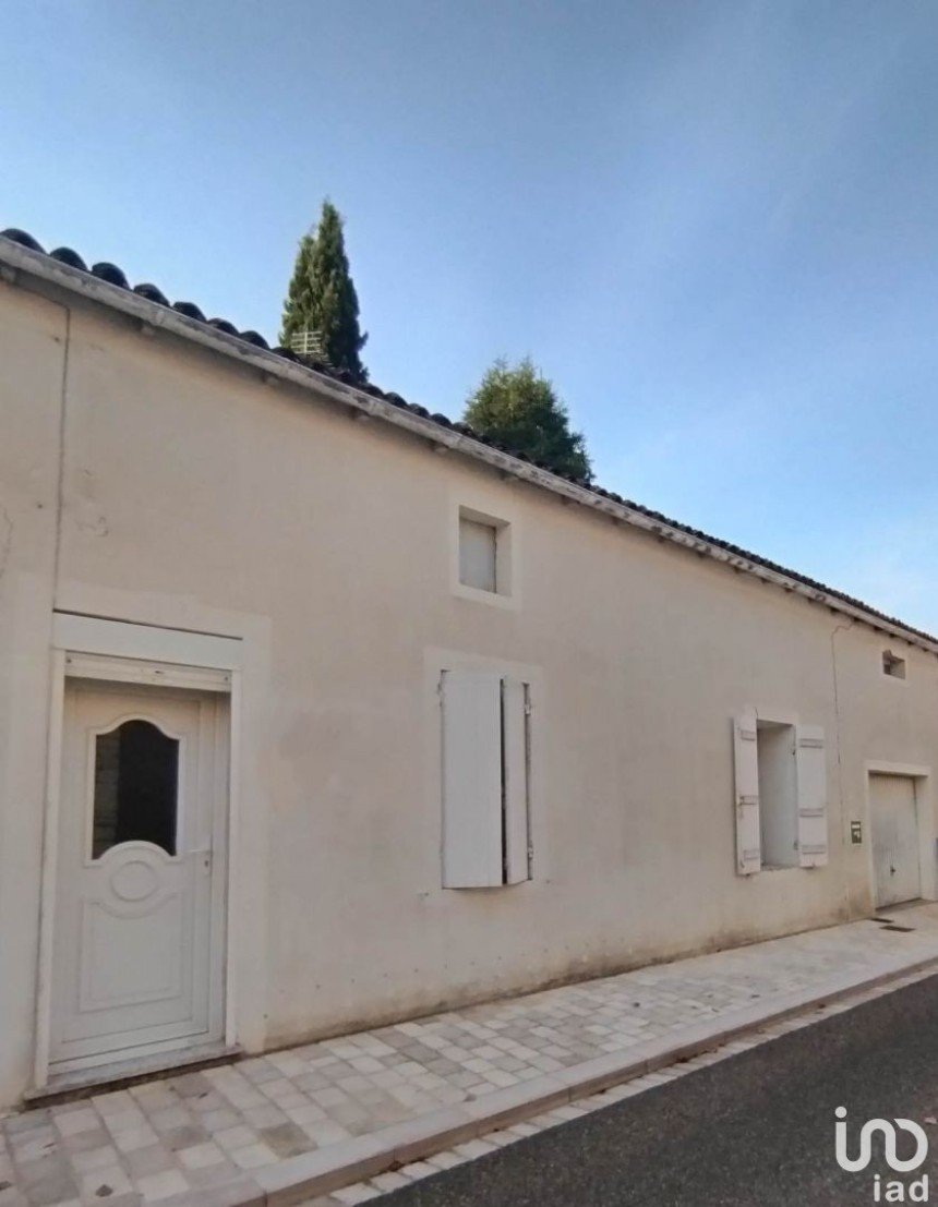 Maison 4 pièces de 80 m² à Gémozac (17260)