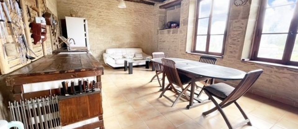 House 11 rooms of 353 m² in Darney (88260)