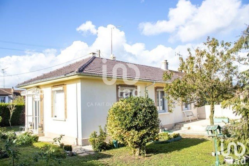 House 4 rooms of 70 m² in Mantes-la-Jolie (78200)