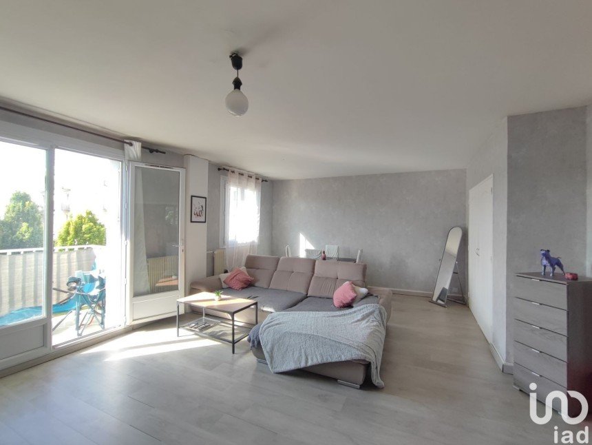 Appartement 4 pièces de 71 m² à Domont (95330)