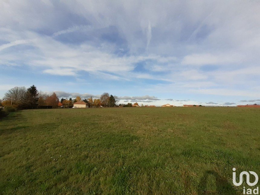 Land of 773 m² in Boisseuil (87220)
