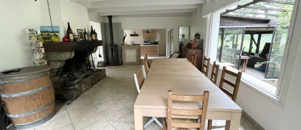 House 4 rooms of 101 m² in Saint-Molf (44350)