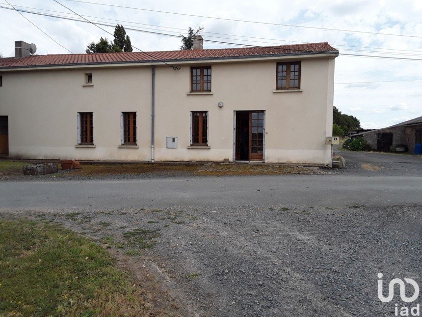 House 3 rooms of 73 m² in Sèvremoine (49450)
