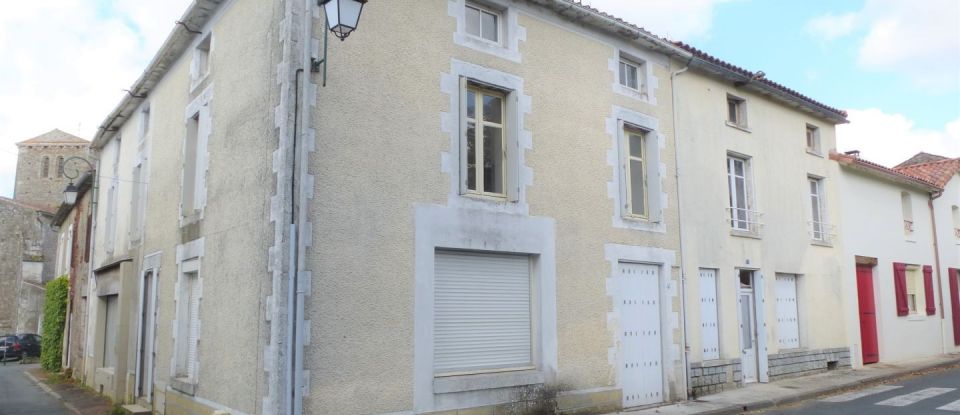 Maison 6 pièces de 170 m² à Breuil-Barret (85120)