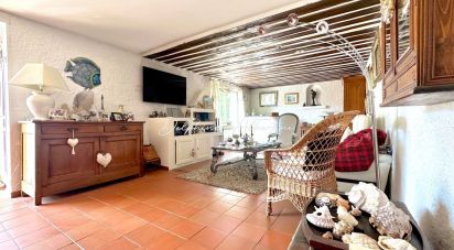 Traditional house 5 rooms of 180 m² in La Crau (83260)