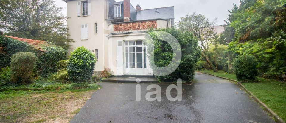 House 11 rooms of 264 m² in Rennes (35000)