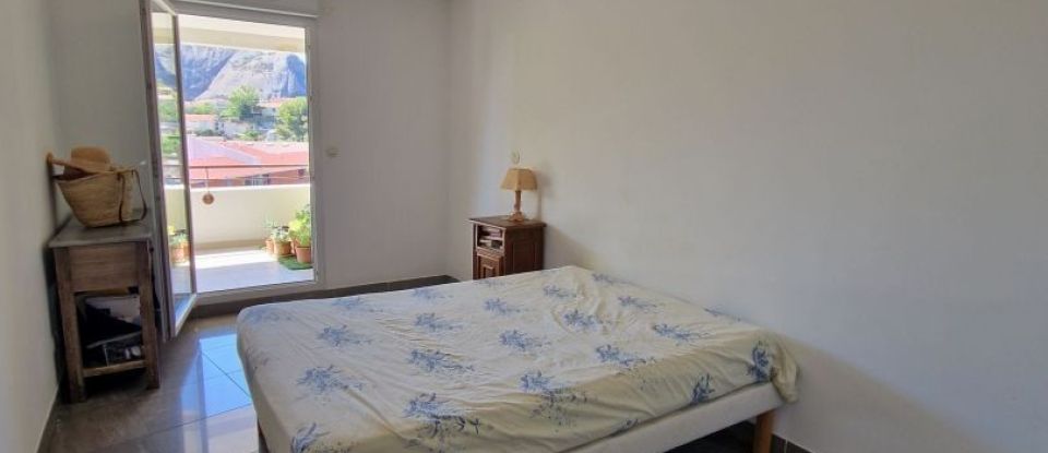 Apartment 3 rooms of 70 m² in La Ciotat (13600)