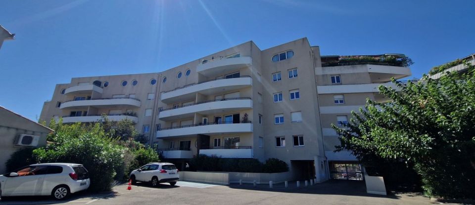 Apartment 3 rooms of 70 m² in La Ciotat (13600)
