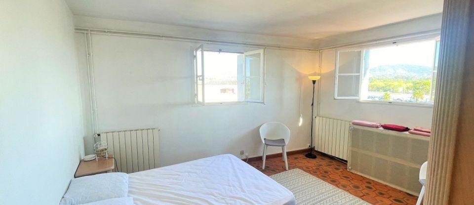 Apartment 4 rooms of 90 m² in Grimaud (83310)