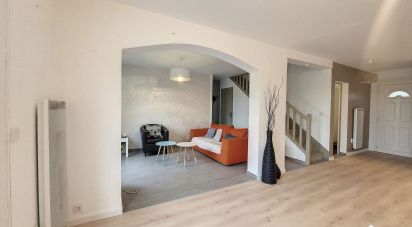 Maison 6 pièces de 180 m² à Osny (95520)