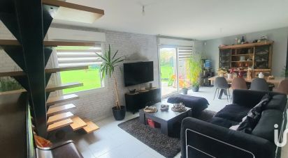 House 8 rooms of 196 m² in Poix-du-Nord (59218)