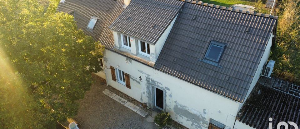 Maison 5 pièces de 137 m² à Aurouër (03460)