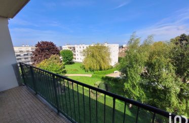 Apartment 3 rooms of 78 m² in Le Havre (76620)