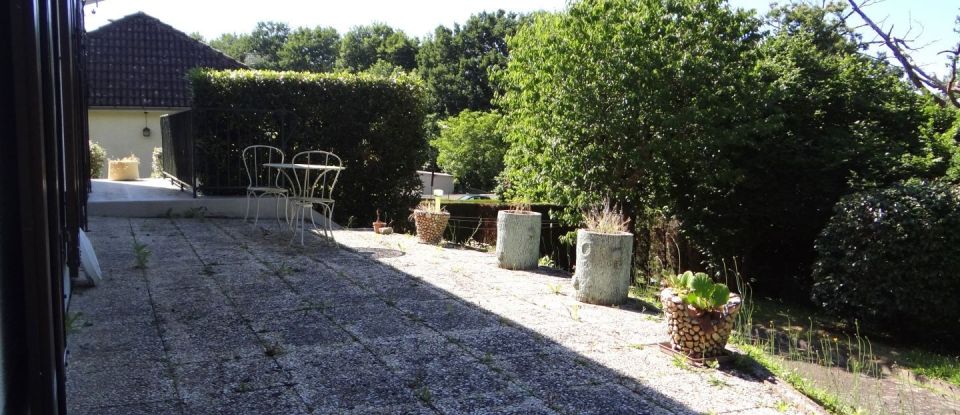 House 5 rooms of 132 m² in Condat-sur-Vienne (87920)