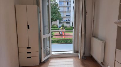 Apartment 3 rooms of 69 m² in Chilly-Mazarin (91380)