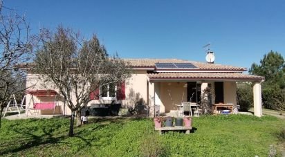 House 4 rooms of 138 m² in Rions (33410)