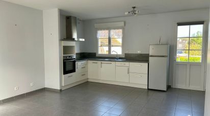 House 4 rooms of 72 m² in Bray-lès-Mareuil (80580)
