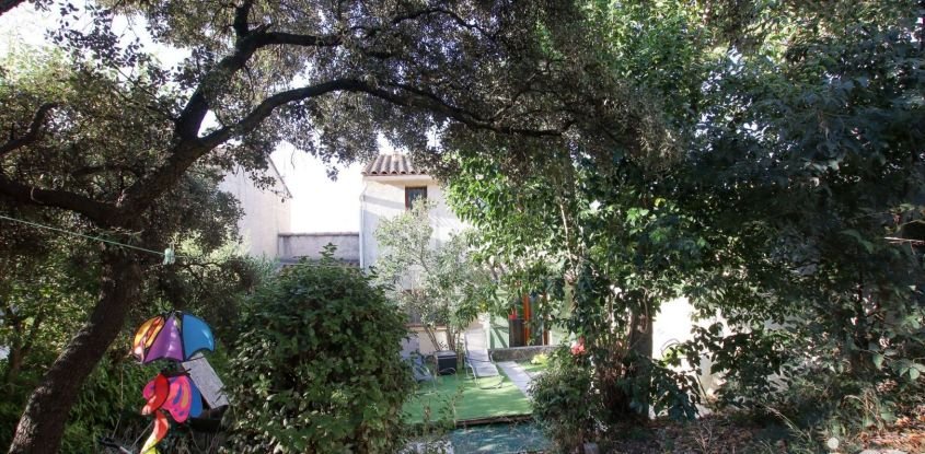 House 4 rooms of 88 m² in Nîmes (30900)