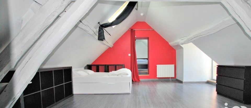 House 8 rooms of 232 m² in Ouzouer-sur-Trézée (45250)