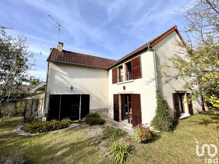 Maison 8 pièces de 159 m² à La Ferté-Alais (91590)