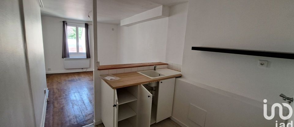 Apartment 1 room of 21 m² in Pontoise (95300)
